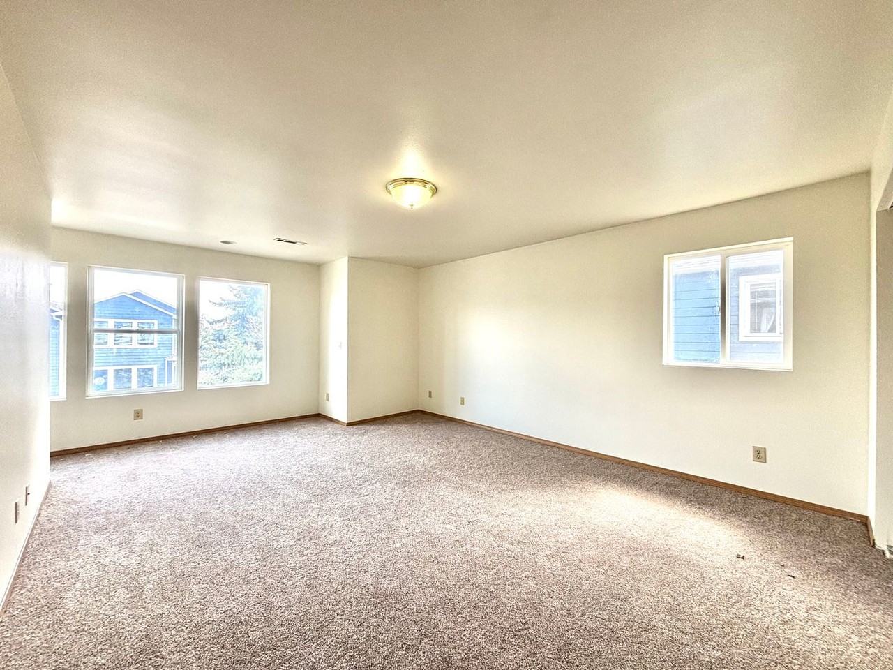 1747 W Kagy Blvd - Photo 6 of 13