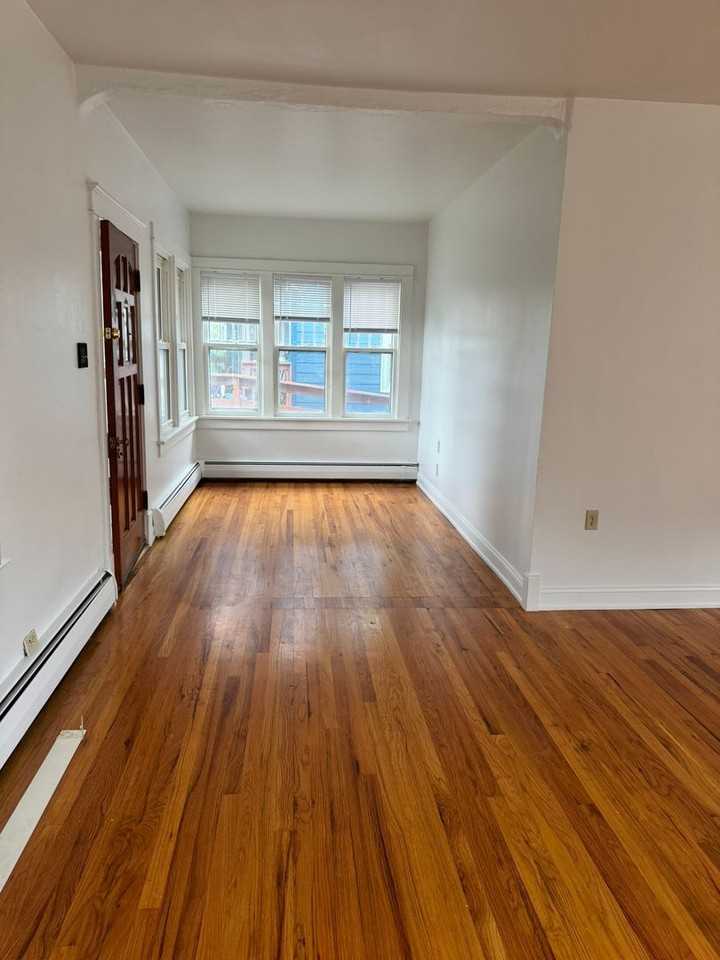 3119 Thomes Ave - Photo 2 of 9