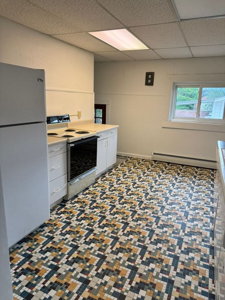 3119 Thomes Ave - Photo 4 of 9