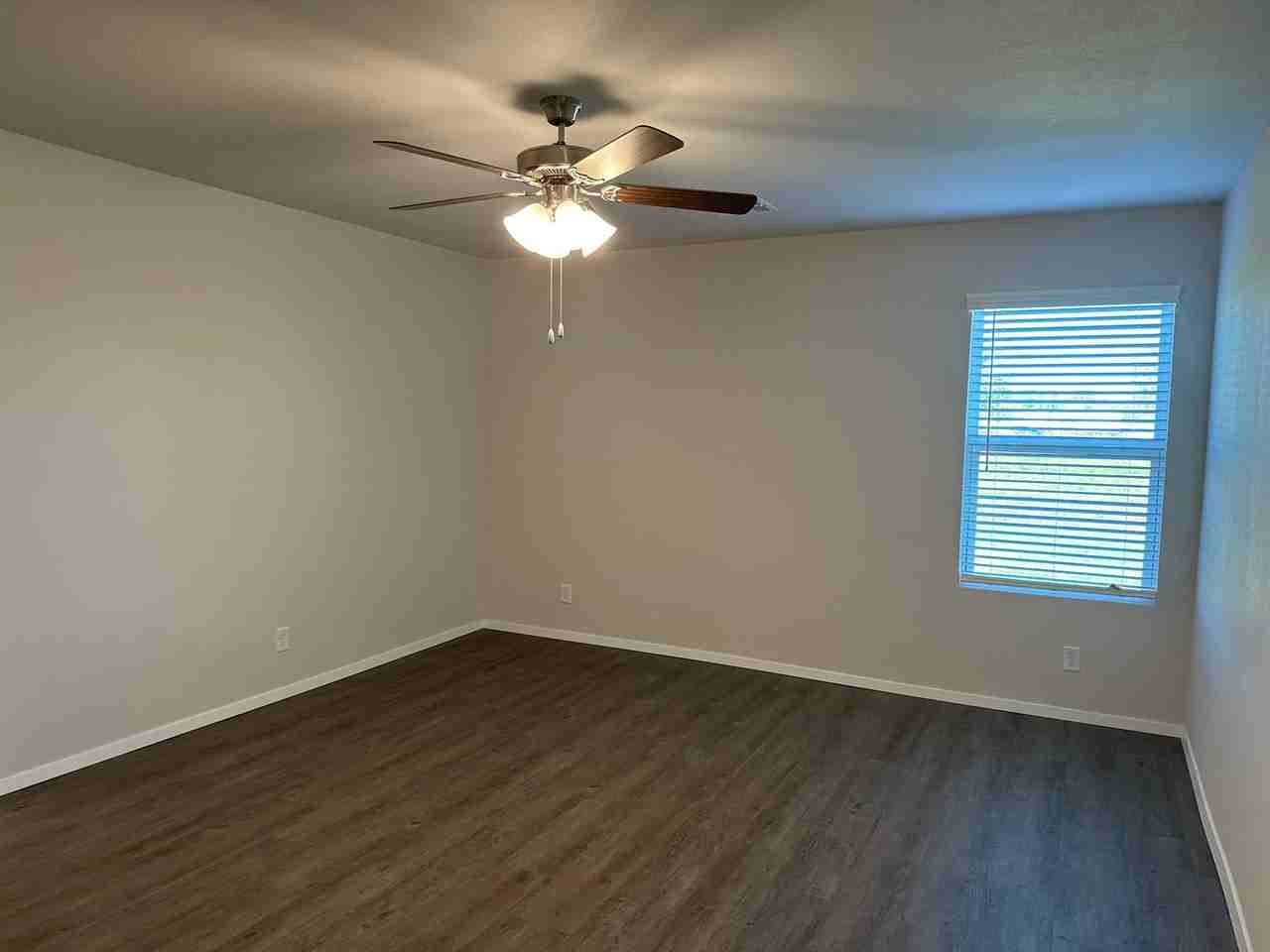 16228 South 83rd East Avenue - Photo 7 of 14