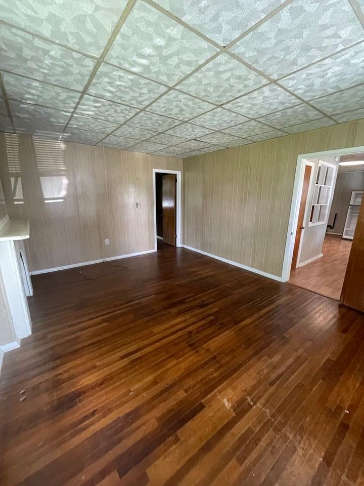 202 Memorial Blvd - Photo 3 of 9
