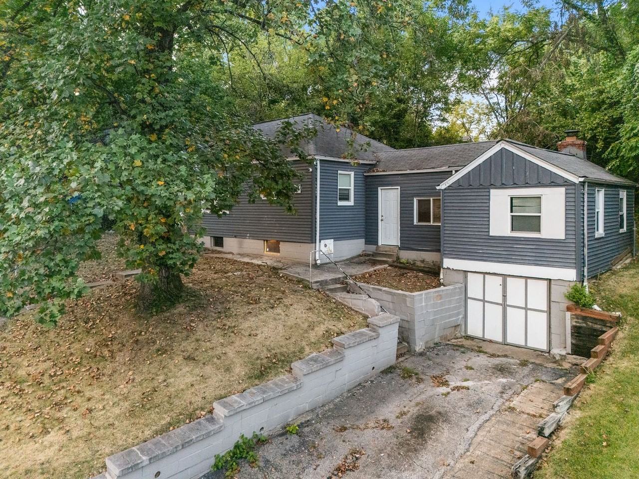 137 Chambers Road - Photo 2 of 28