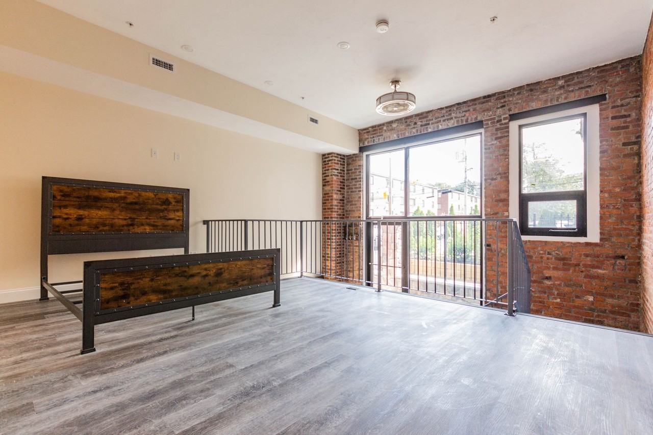 1028 Commonwealth Ave #102 - Photo 5 of 12