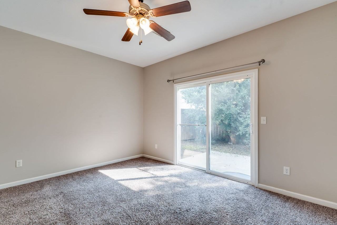 264 N Florence St - Photo 6 of 16
