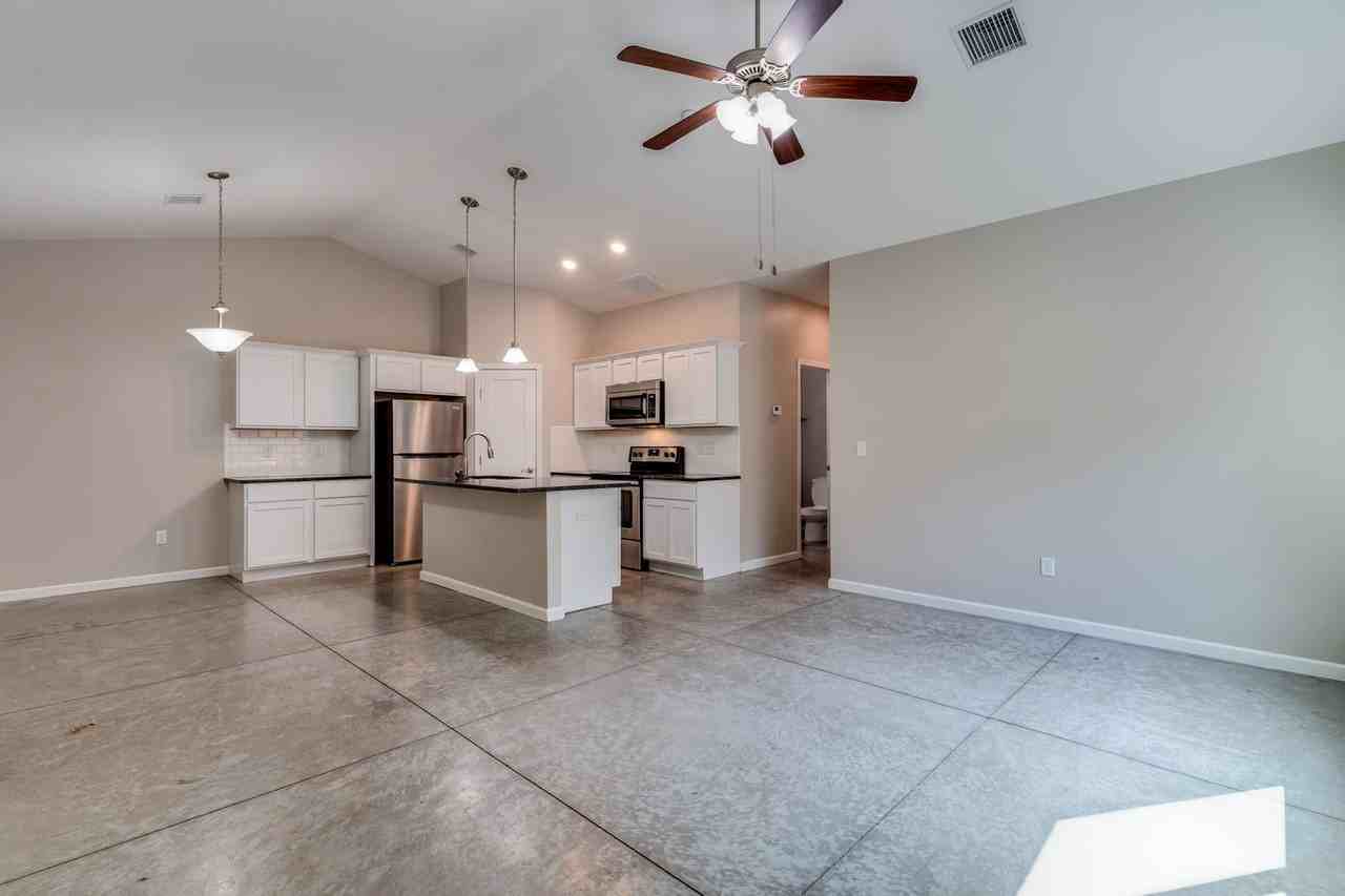 264 N Florence St - Photo 2 of 16