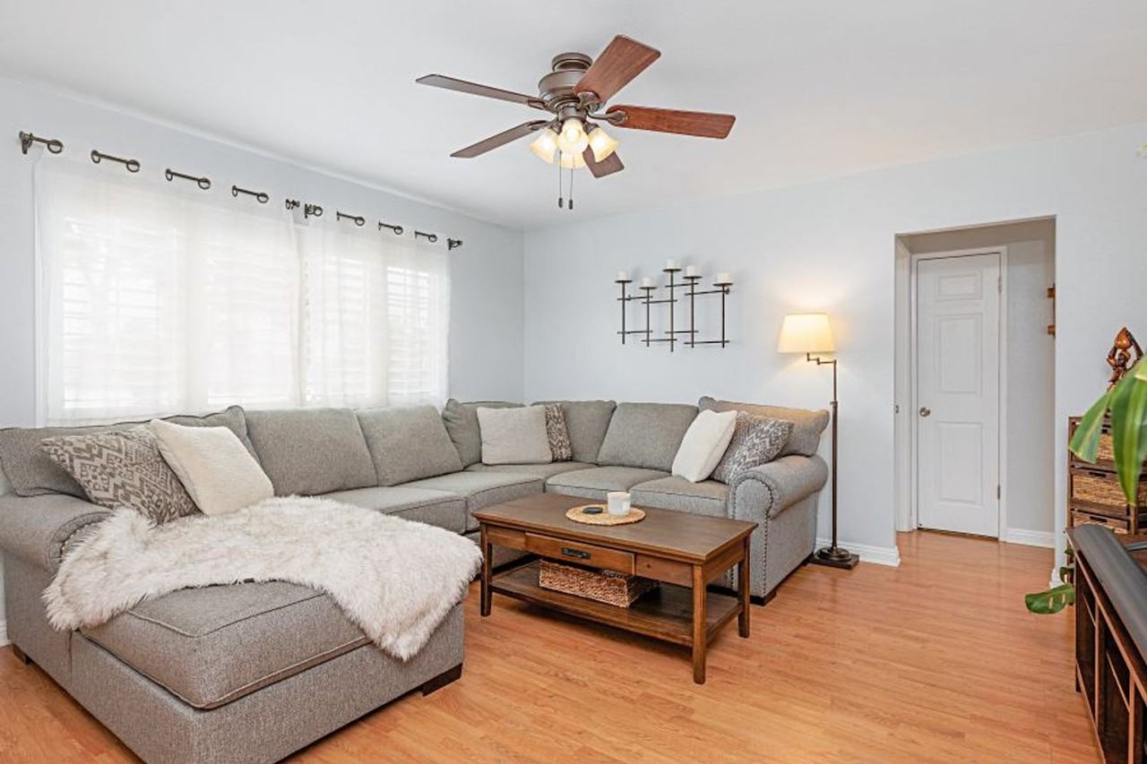 3127 Thunder Drive - Photo 4 of 26