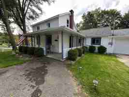 featured image of 69 S Lincoln St