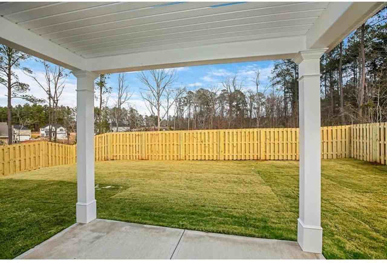210 Palisade Rdg - Photo 7 of 38