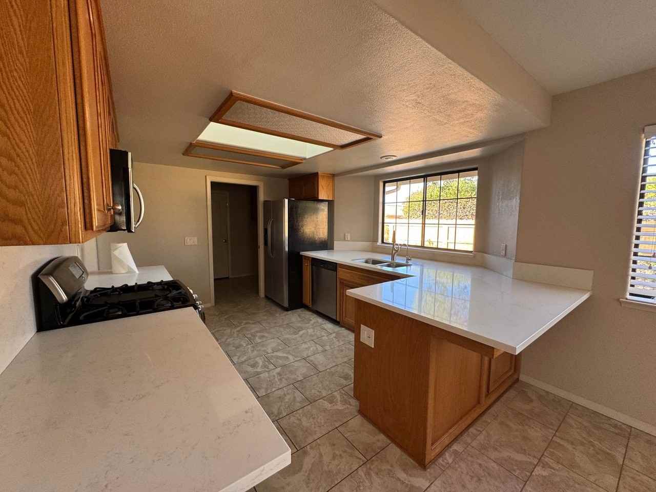 1473 Mercer Ct - Photo 2 of 16