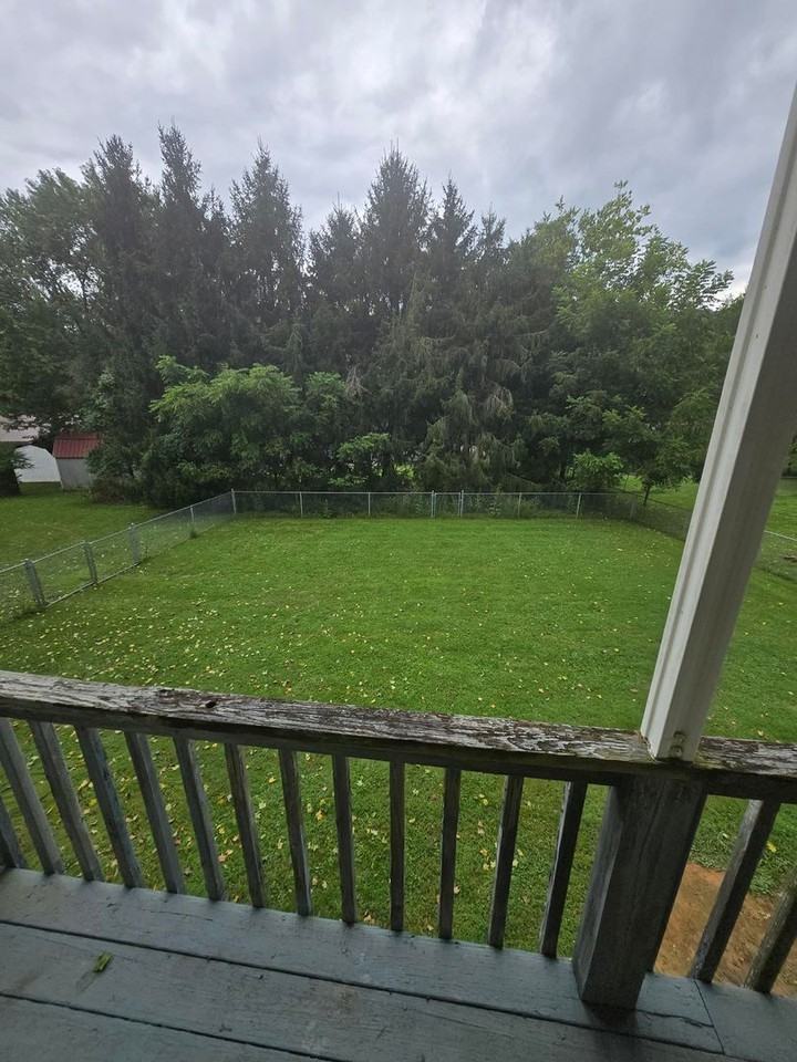 1301 Cobblestone Ct - Photo 5 of 23