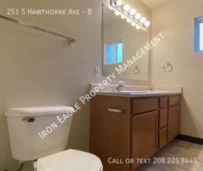 251 S Hawthorne Ave #B - Photo 7 of 8
