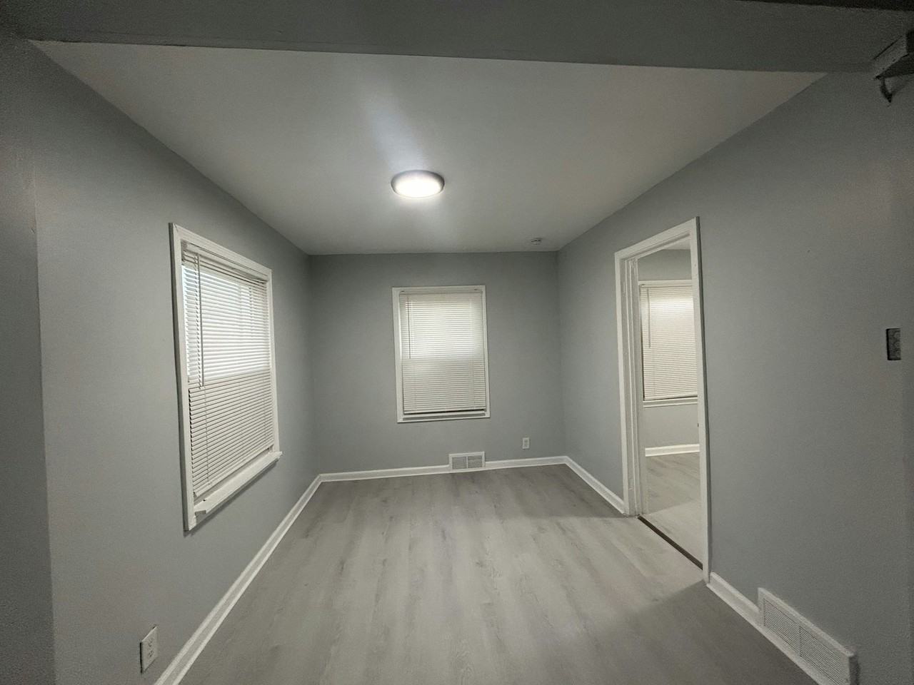 3693 Somerset Avenue - Photo 6 of 24