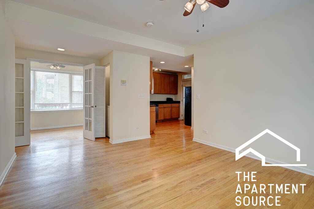 2553 West Ardmore Avenue, Unit 3 - Photo 3 of 11