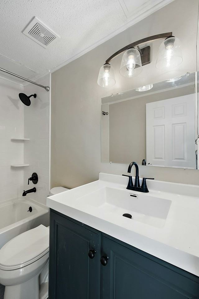 39471 Jefferson Avenue, Unit 2 - Photo 2 of 9