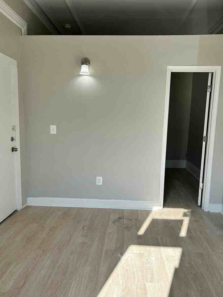 1708 Harlem Ave, Unit 3 - Photo 3 of 11