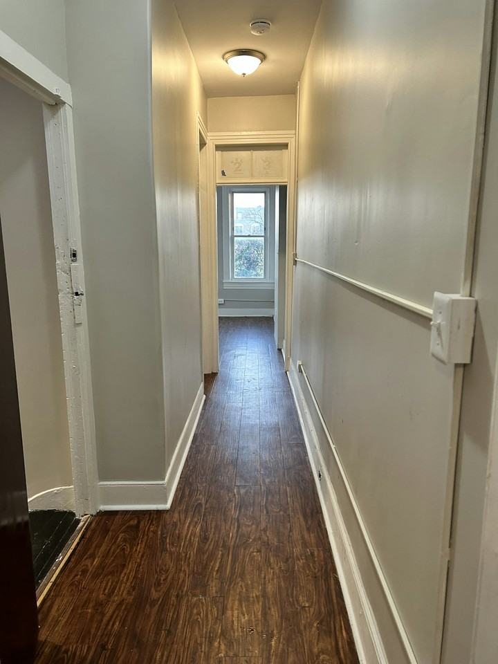 1708 Harlem Ave, Unit 3 - Photo 6 of 11