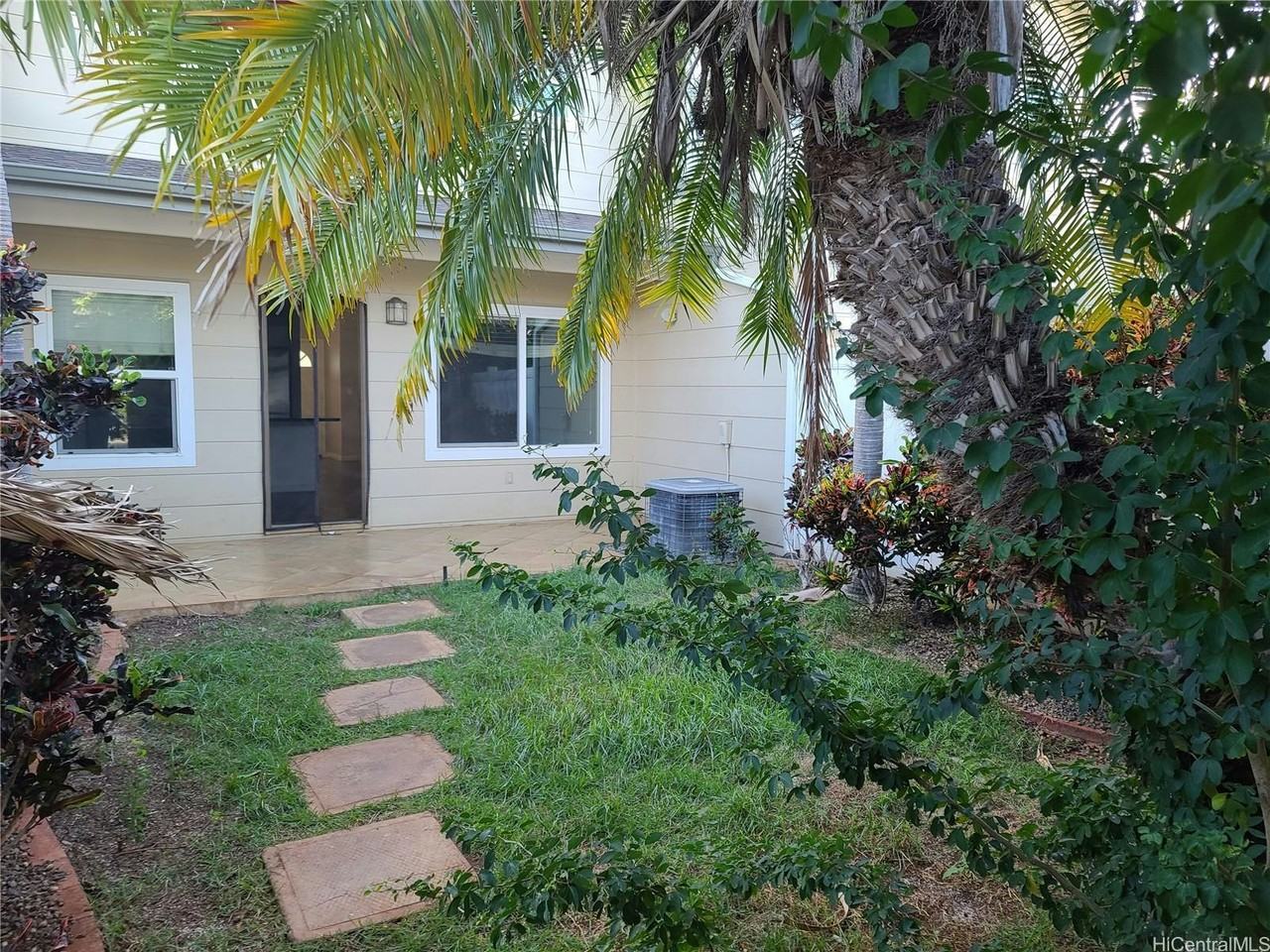 91-2051 Kai 'Oli Street - Photo 3 of 26