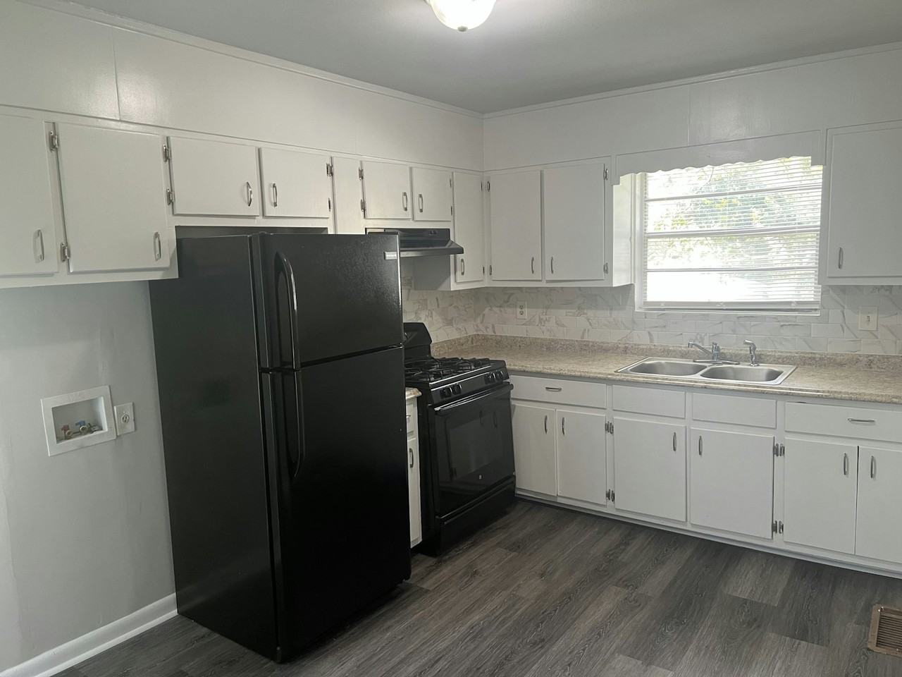 1472 Tulip Place, Unit 1472 - Photo 6 of 11