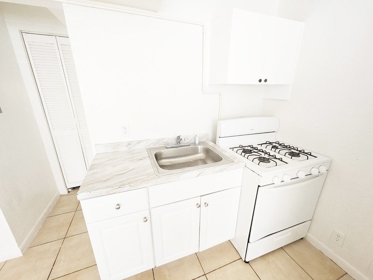 714 Latona Avenue - Photo 2 of 40