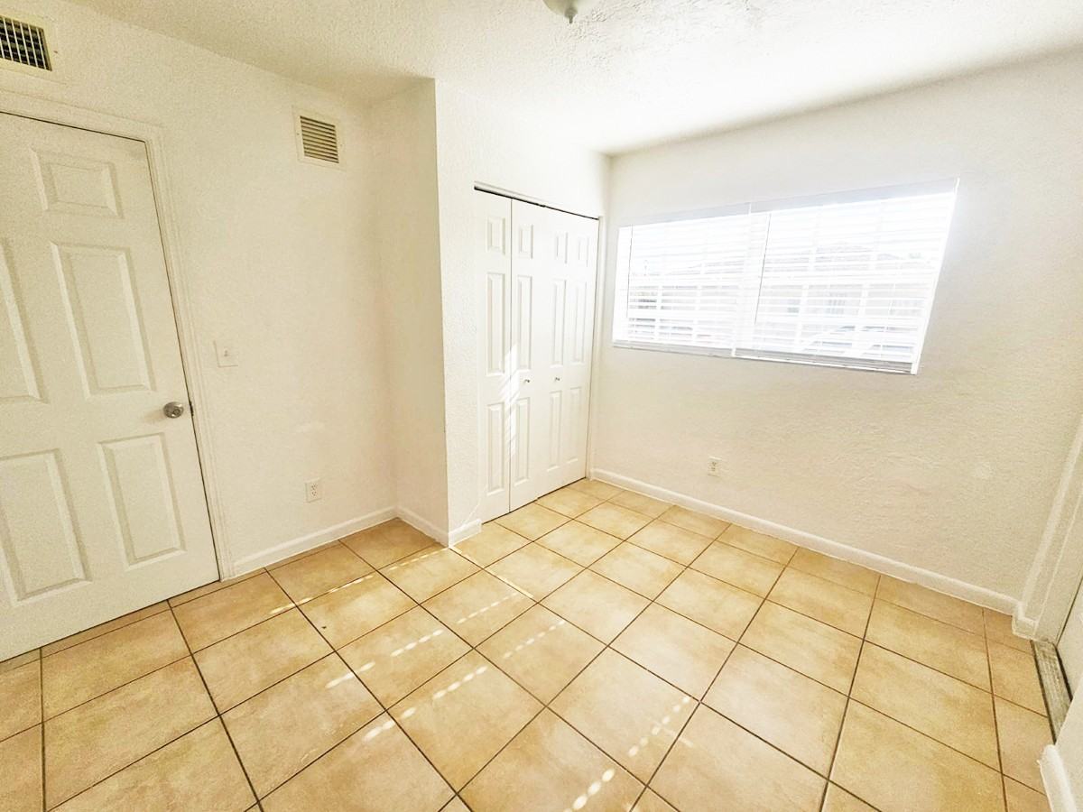 714 Latona Avenue - Photo 5 of 40