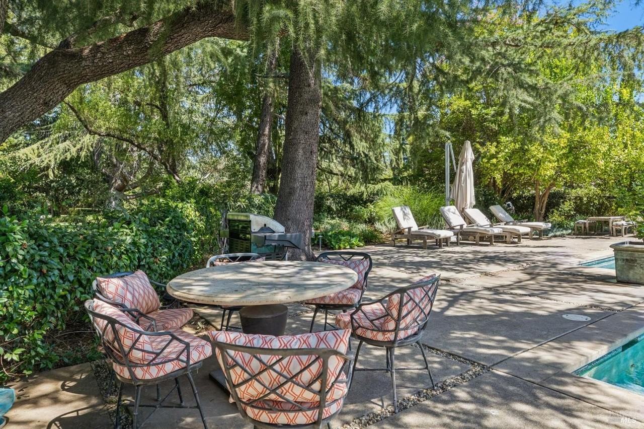 1819 Zinfandel Ln - Photo 6 of 50