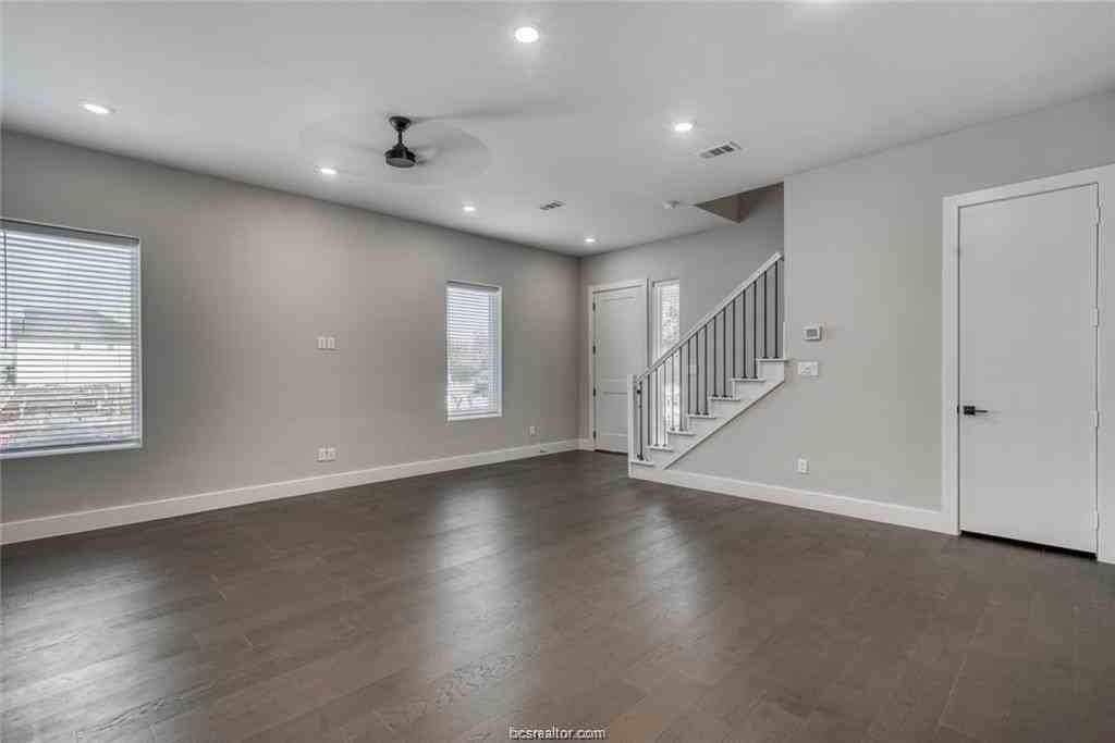 259 Estates Cir - Photo 5 of 19