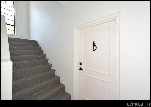 1520 Broadway St Apt B - Photo 2 of 16