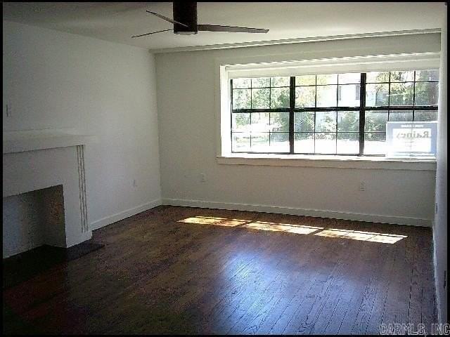 1520 Broadway St Apt B - Photo 3 of 16
