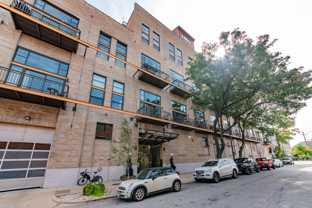 2545 S Dearborn St #511 - Photo 1 of 1