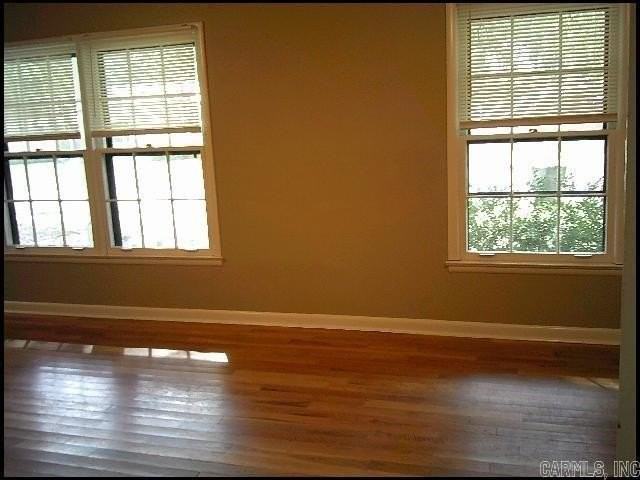 303 Brookside Dr - Photo 2 of 13