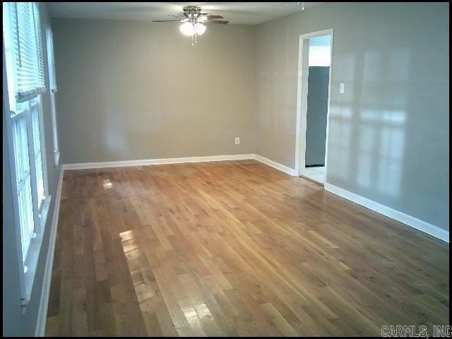 303 Brookside Dr - Photo 3 of 13