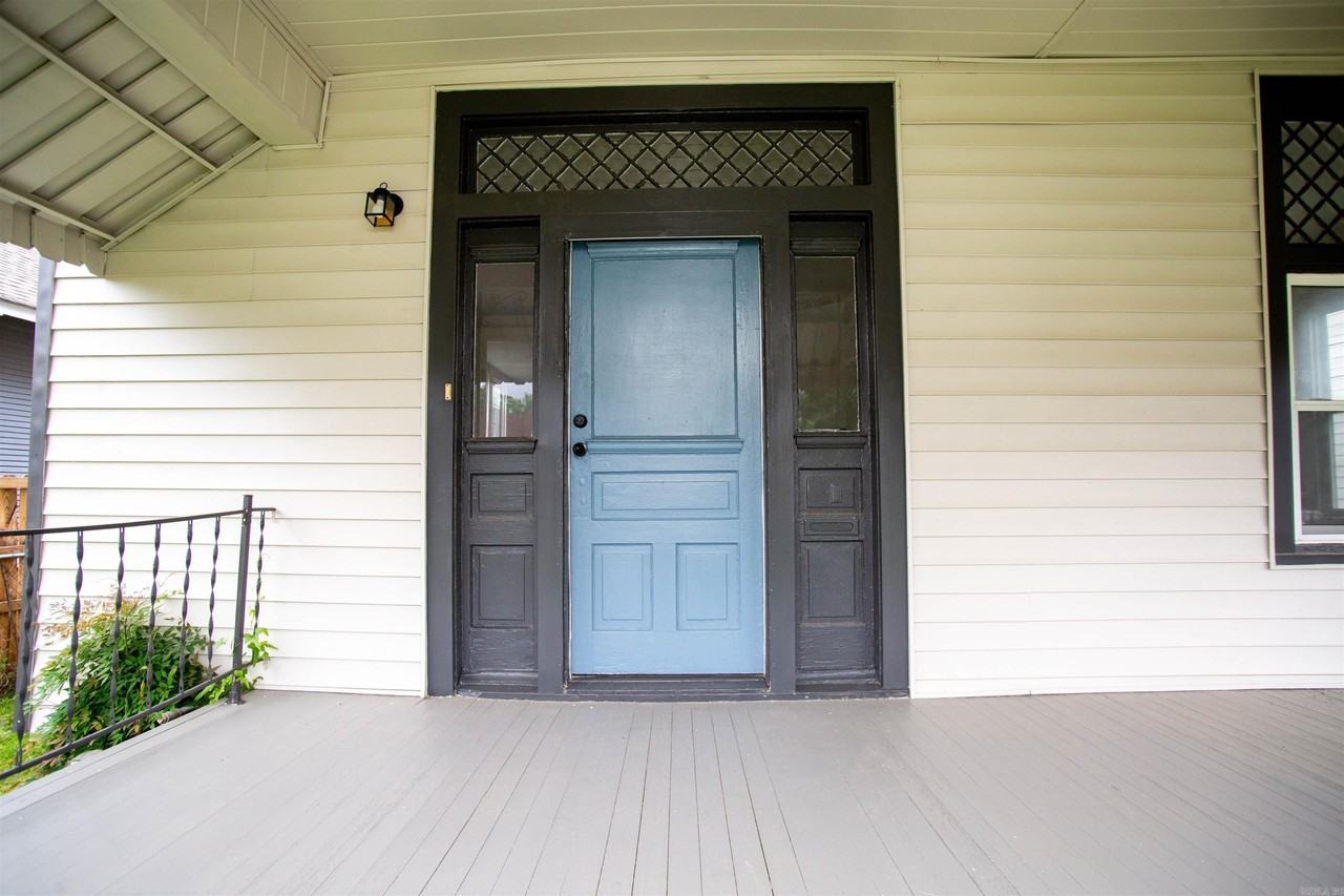 2715 S State St - Photo 3 of 34