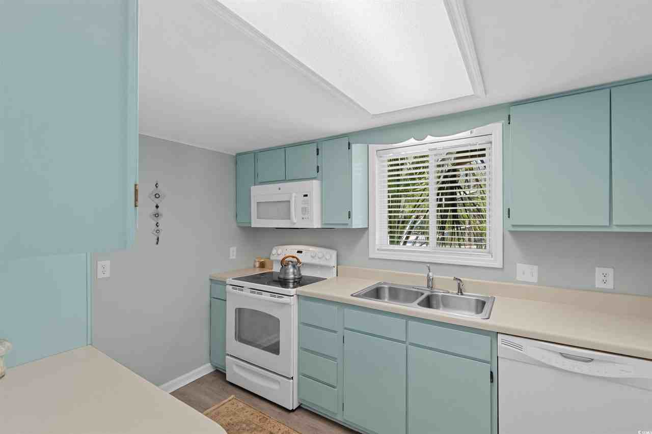 605A 17th Ave S - Photo 4 of 36