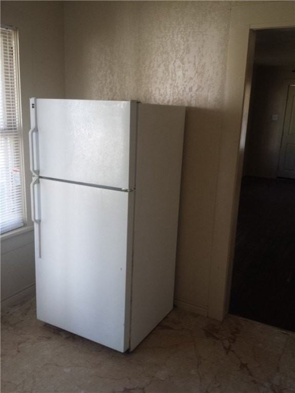 219 Tutt Avenue - Photo 4 of 10