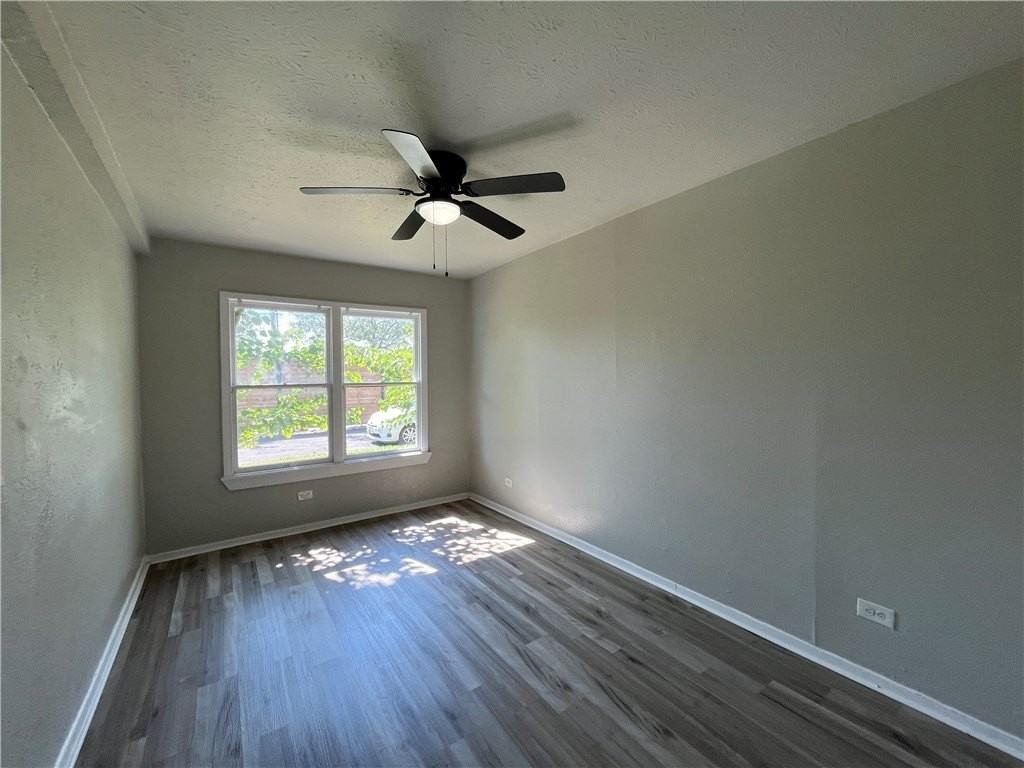 3120 Santa Fe St Apt 25 #25 - Photo 6 of 9