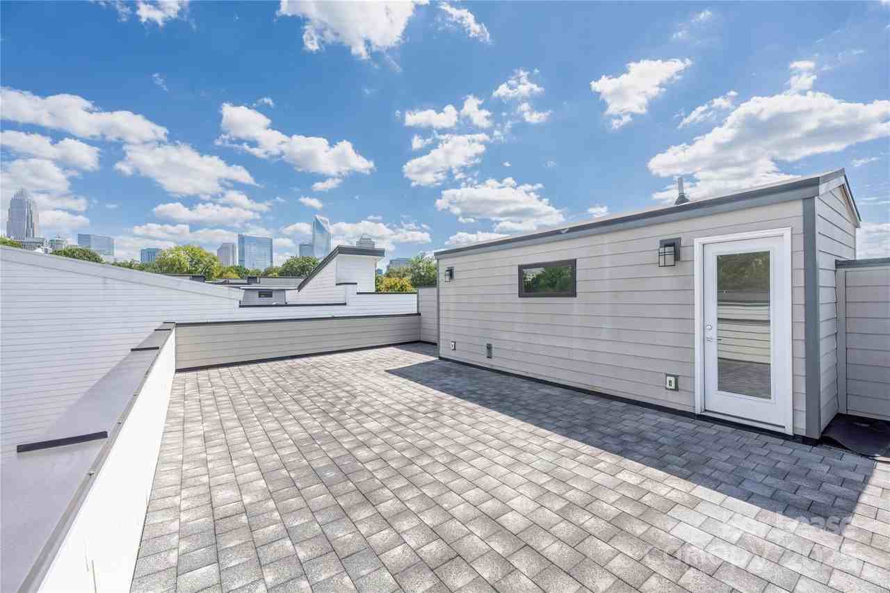 1008 Westbrook Dr Unit B #B - Photo 5 of 46