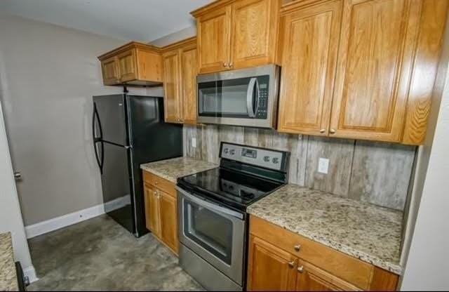 540 S 1st St - Photo 4 of 9