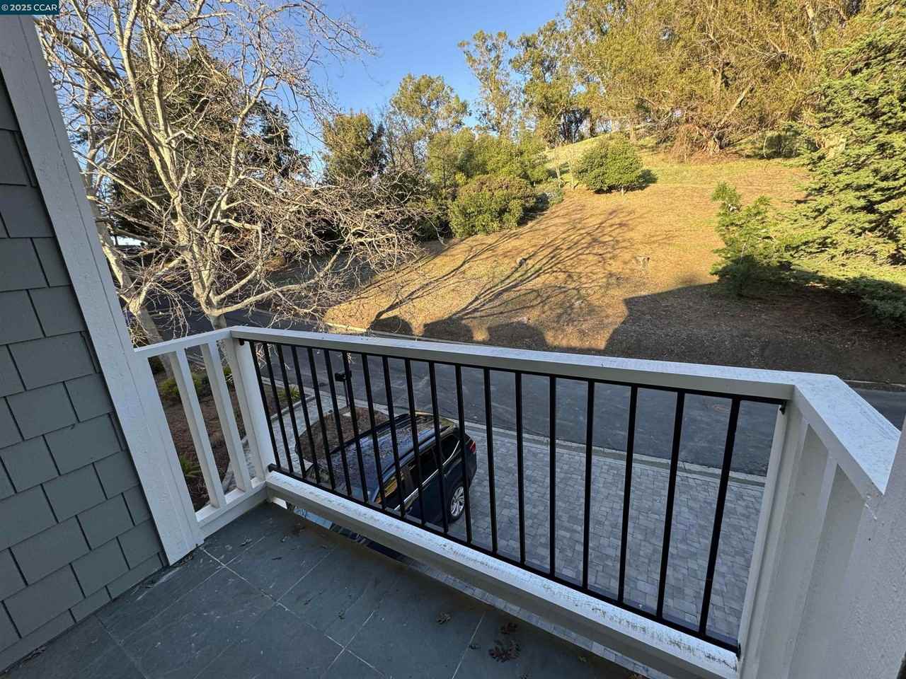 405 undisclosed - Photo 3 of 26