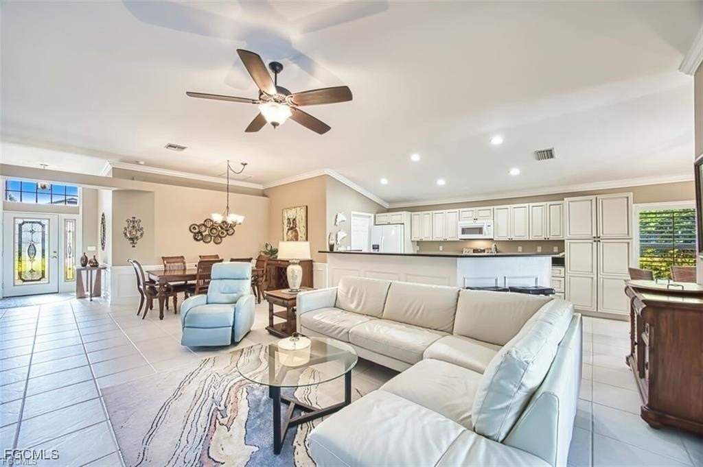 9078 Shadow Glen Way - Photo 5 of 30