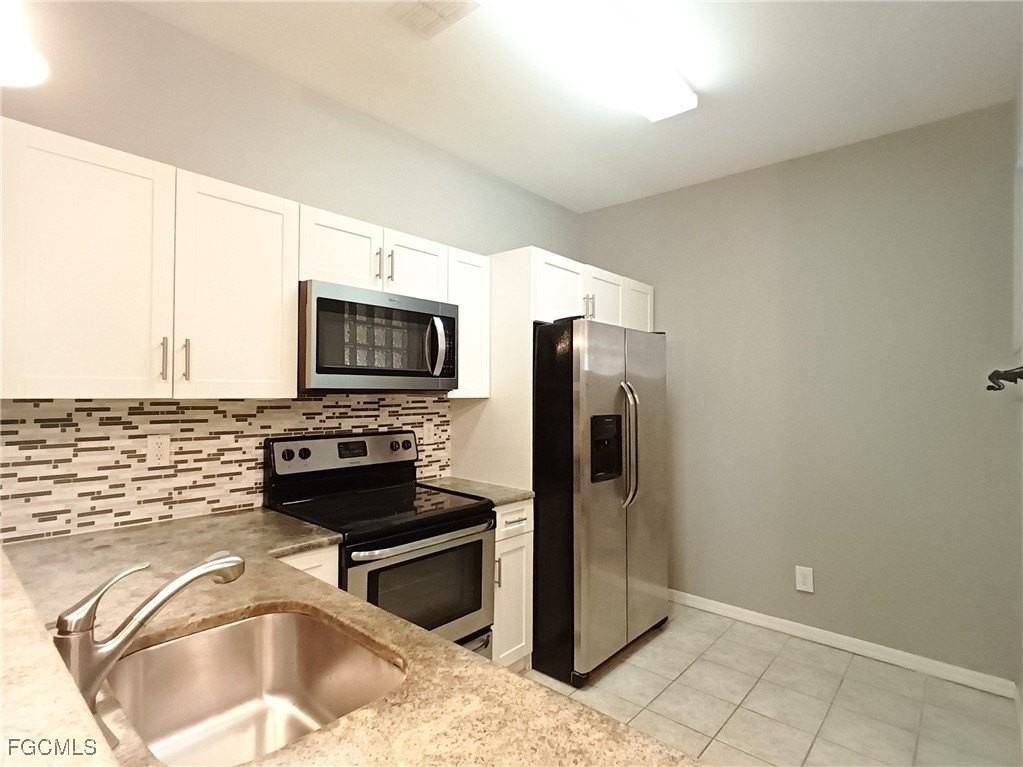 4281 Bellasol Cir Apt 2323 #2323 - Photo 4 of 23