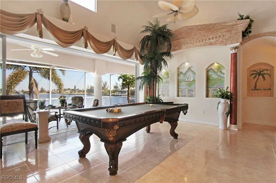 4323 Nw 24th Ter - Photo 7 of 37