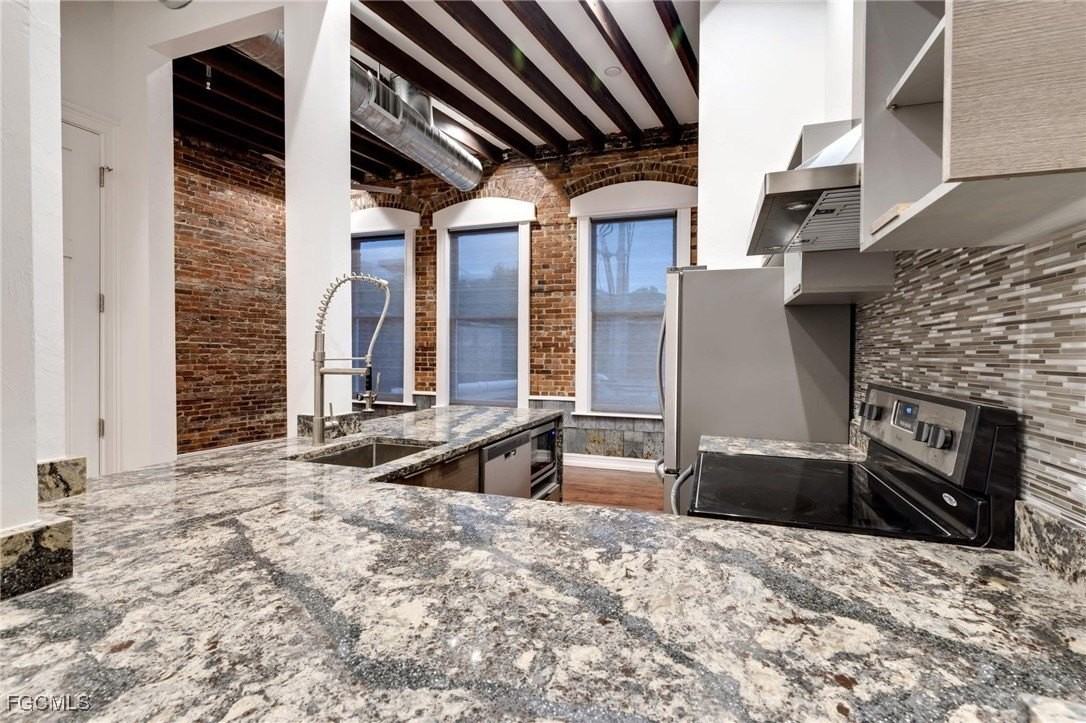 2278 First Street #204 - Photo 5 of 24