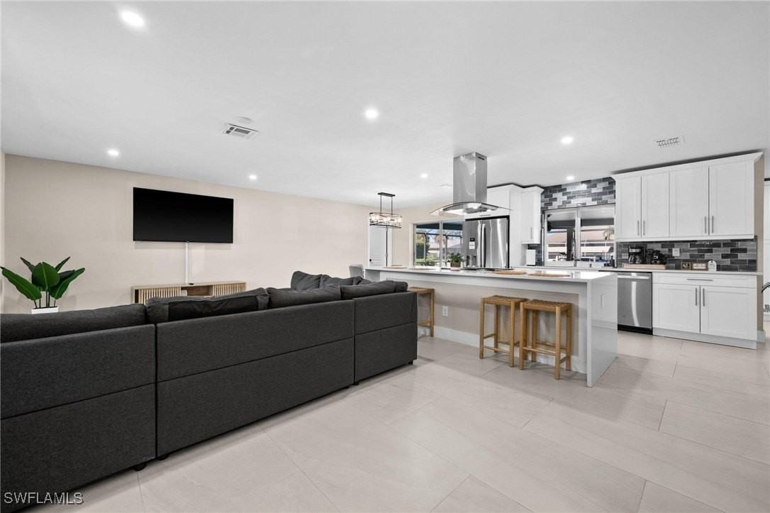 117 Se 40th Ter - Photo 5 of 25