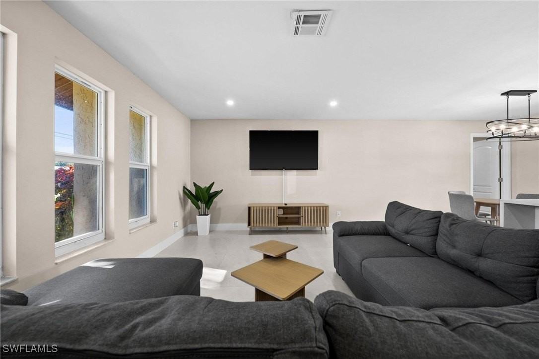 117 Se 40th Ter - Photo 6 of 25