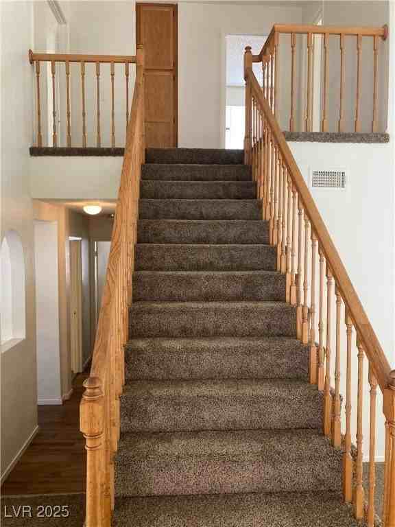 967 Derringer Lane - Photo 3 of 36