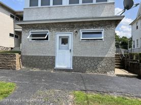 913 S Webster Ave - Photo 1 of 1