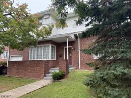 featured image of 916 W Elm St #1