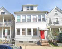 featured image of 10 Exchange Pl