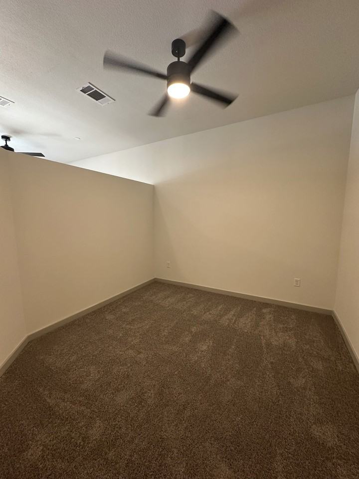 5885 Calmont Ave #816 - Photo 4 of 5