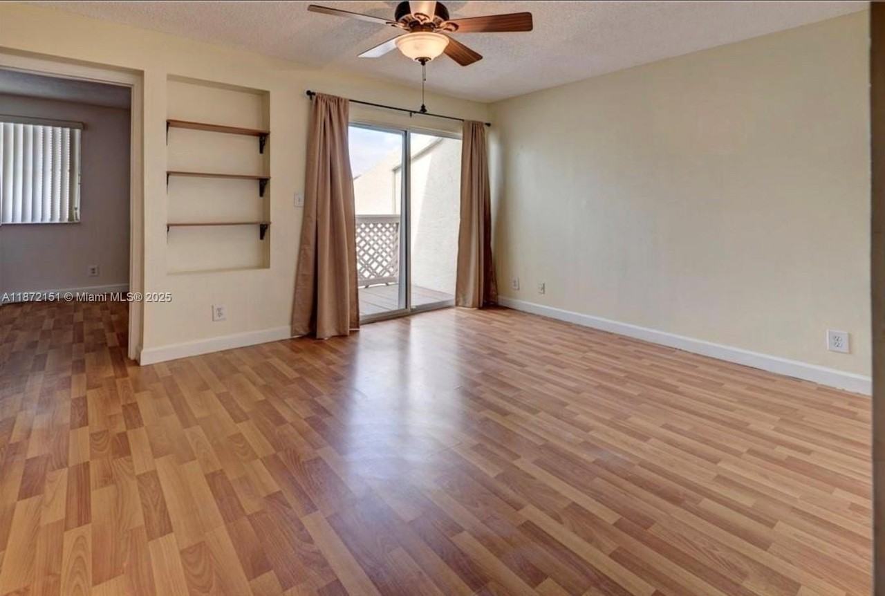 4952 N Hemingway Cir #4952 - Photo 2 of 10